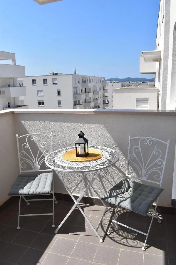 Apartment Apartman Ana Iadera With Balcony And Parking Zadar