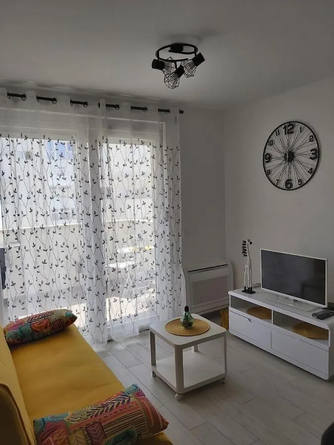 Apartman Ana Iadera With Balcony And Parking Zadar Apartment