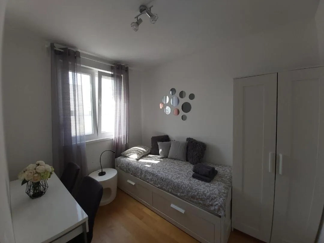 Apartment Apartman Ana Iadera With Balcony And Parking Zadar Croatia