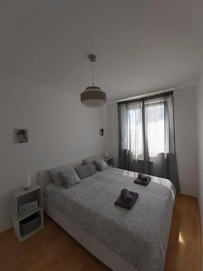 Apartman Ana Iadera With Balcony And Parking Zadar Apartment