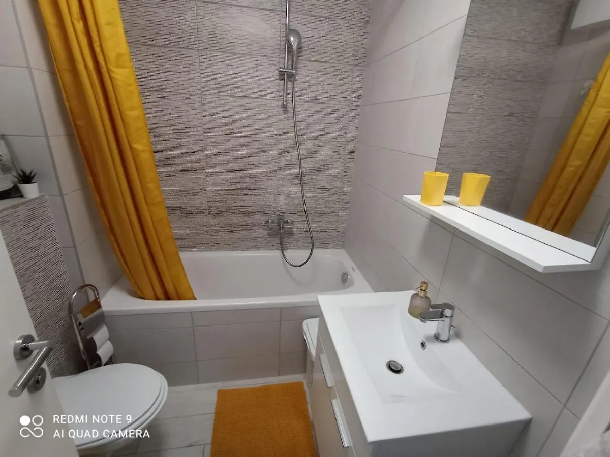 Apartman Ana Iadera With Balcony And Parking Zadar